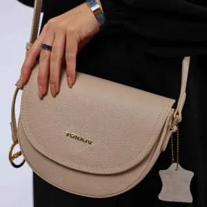 vonajubeigeflapleatherbag