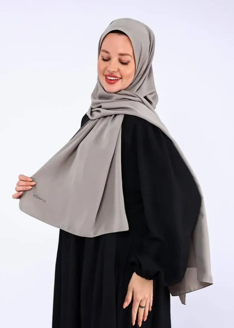 vonaju-novaqi-pale-green