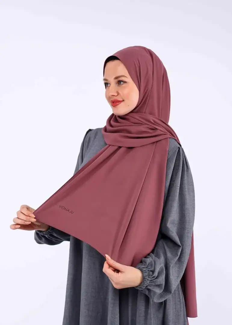 vonaju-novaqi-rosy-finsh